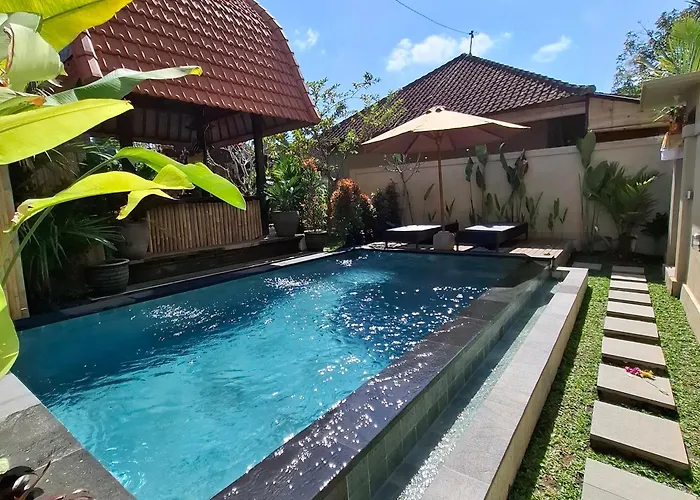 Pensión Djumah House